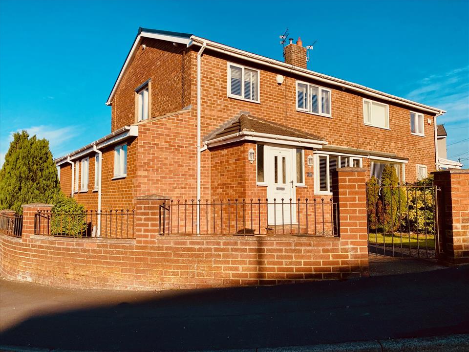 MOOR CRESCENT, GILESGATE Dowen Estate & Letting Agents