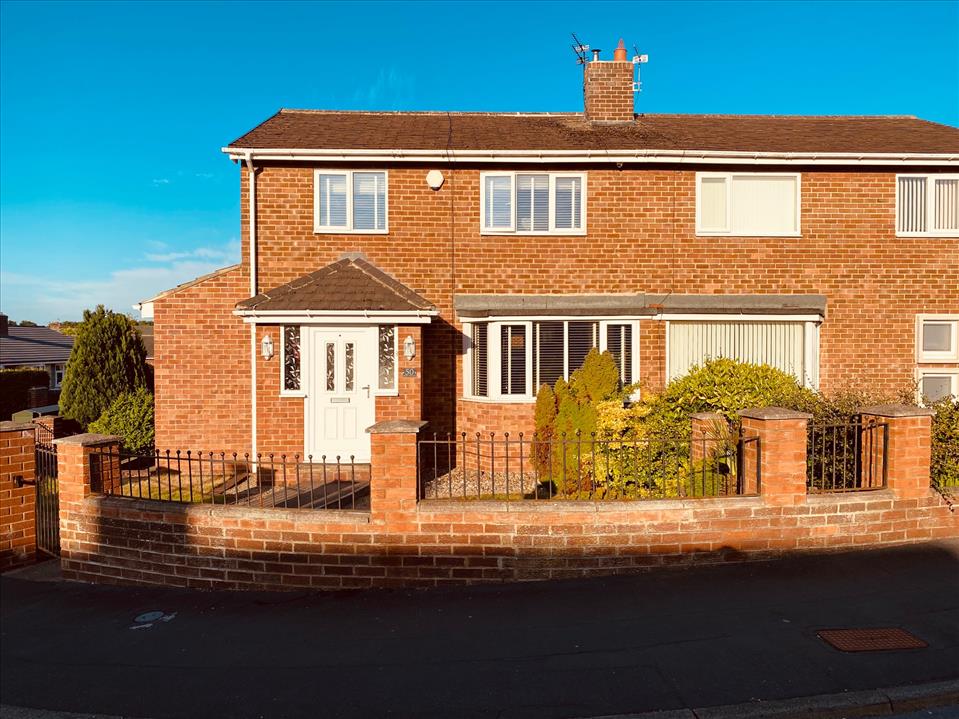 MOOR CRESCENT, GILESGATE Dowen Estate & Letting Agents