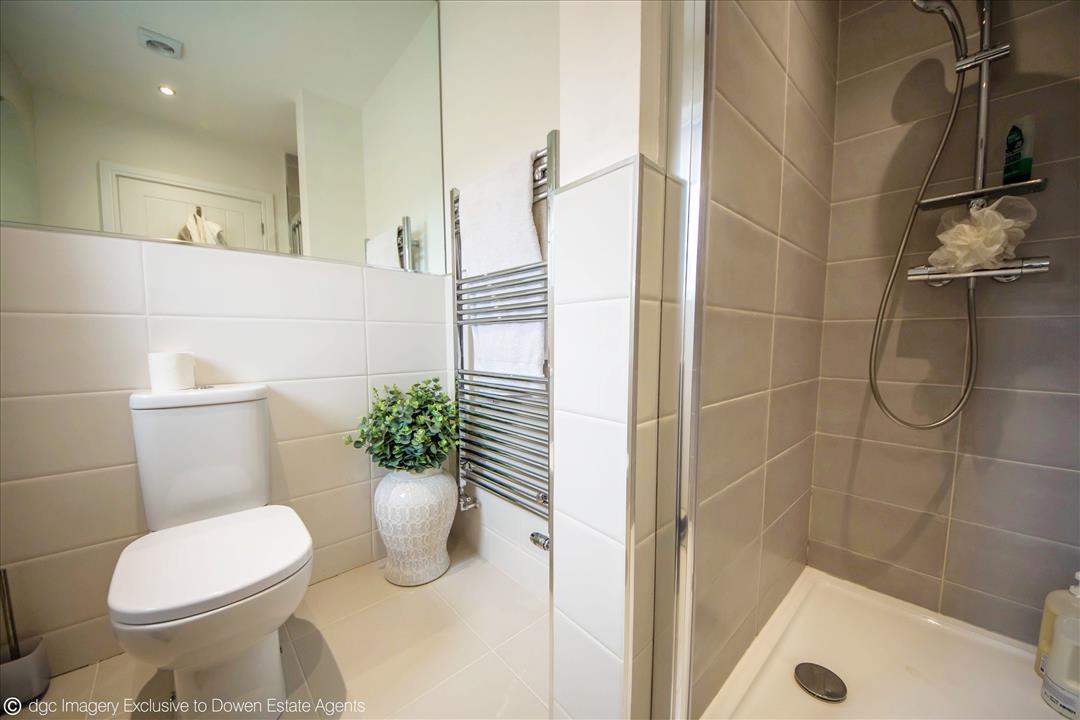 MARLEY FIELDS, WHEATLEY HILL Dowen Estate & Letting Agents