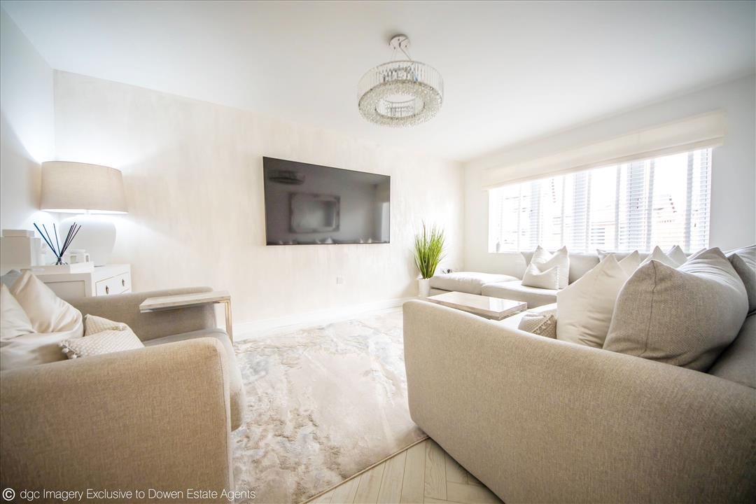 MARLEY FIELDS, WHEATLEY HILL Dowen Estate & Letting Agents