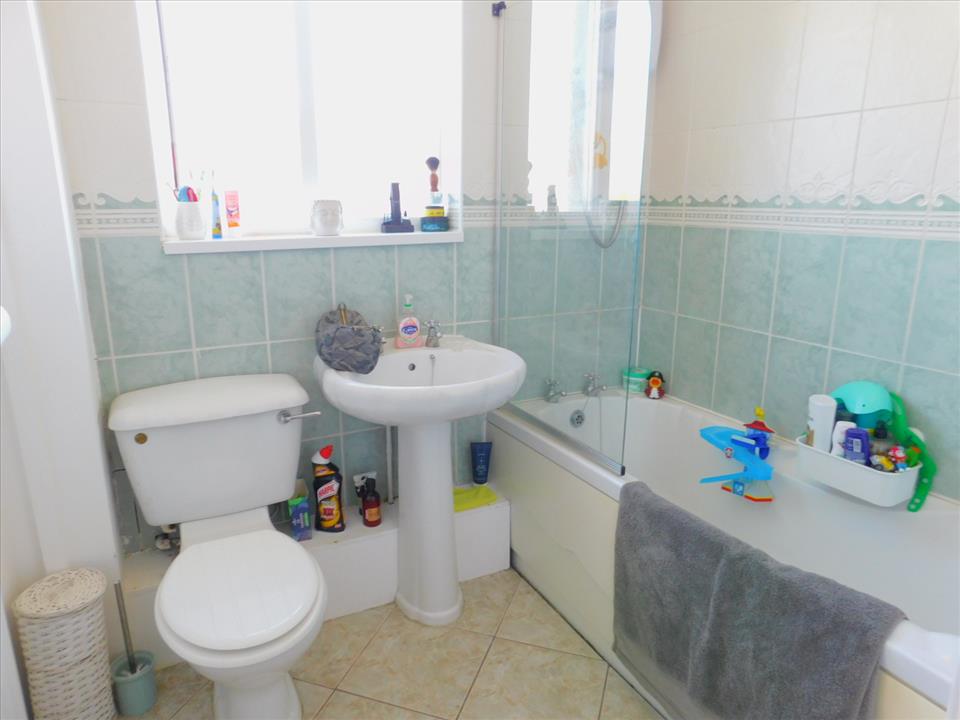 BROUGHAM COURT, PETERLEE, OAKERSIDE Dowen Estate & Letting Agents