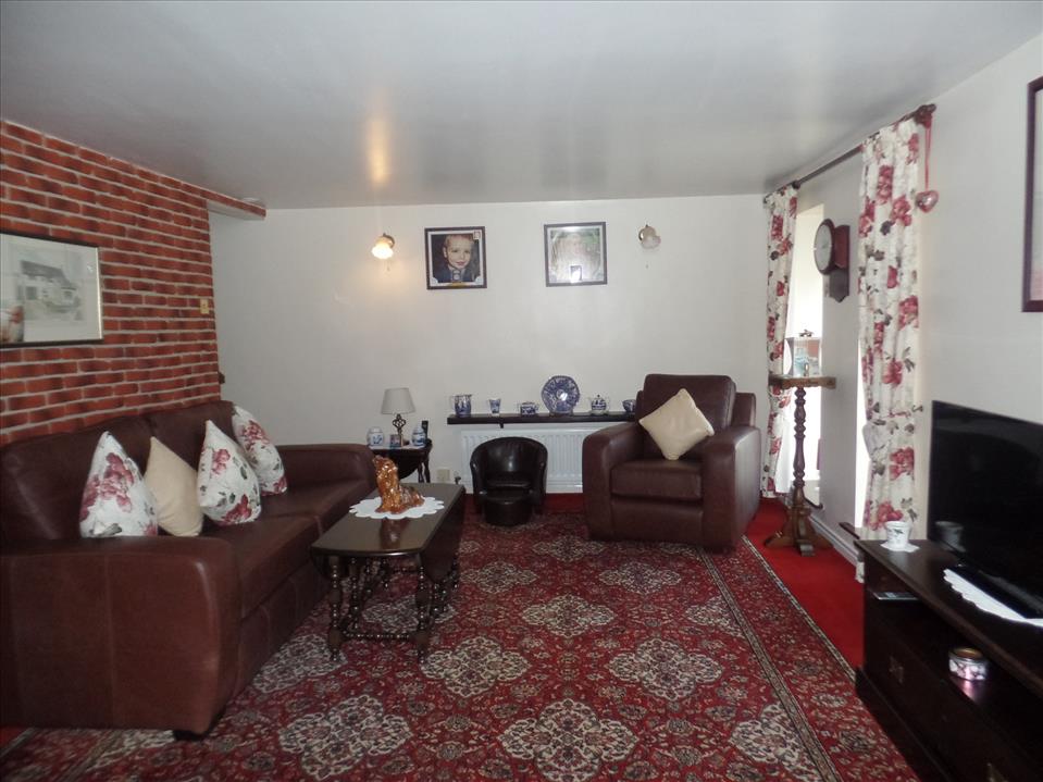 EAST GRANGE COURT, EASINGTON VILLAGE Dowen Estate & Letting Agents